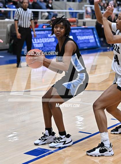 Thumbnail 1 in Clark vs Harlan (UIL 6A Region 4 Regional Semifinal) photogallery.