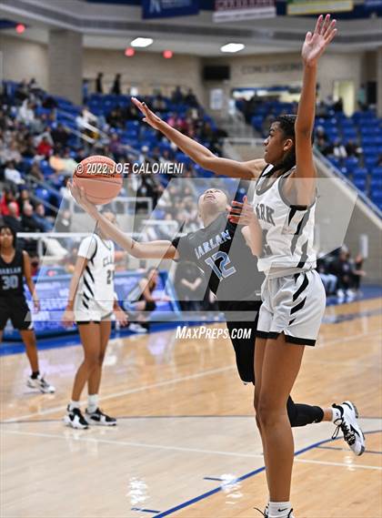 Thumbnail 1 in Clark vs Harlan (UIL 6A Region 4 Regional Semifinal) photogallery.
