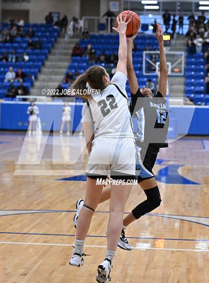 Thumbnail 1 in Clark vs Harlan (UIL 6A Region 4 Regional Semifinal) photogallery.