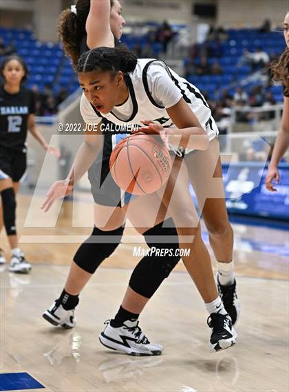 Thumbnail 3 in Clark vs Harlan (UIL 6A Region 4 Regional Semifinal) photogallery.