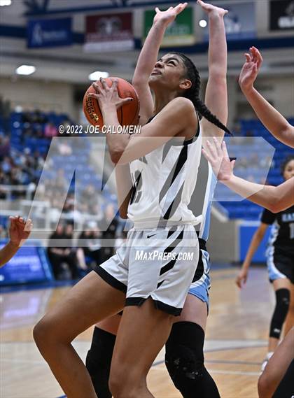 Thumbnail 1 in Clark vs Harlan (UIL 6A Region 4 Regional Semifinal) photogallery.