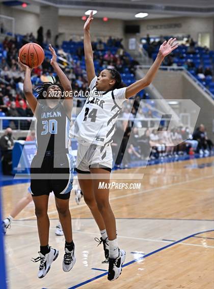 Thumbnail 2 in Clark vs Harlan (UIL 6A Region 4 Regional Semifinal) photogallery.
