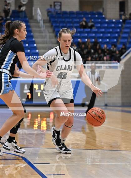 Thumbnail 3 in Clark vs Harlan (UIL 6A Region 4 Regional Semifinal) photogallery.