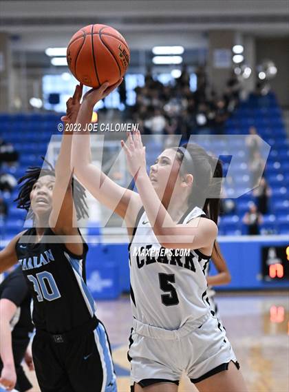 Thumbnail 1 in Clark vs Harlan (UIL 6A Region 4 Regional Semifinal) photogallery.