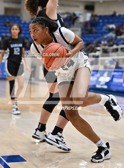Thumbnail 2 in Clark vs Harlan (UIL 6A Region 4 Regional Semifinal) photogallery.