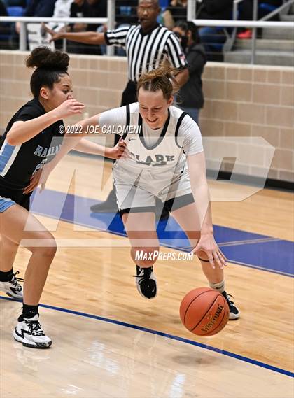 Thumbnail 3 in Clark vs Harlan (UIL 6A Region 4 Regional Semifinal) photogallery.