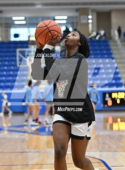 Thumbnail 3 in Clark vs Harlan (UIL 6A Region 4 Regional Semifinal) photogallery.