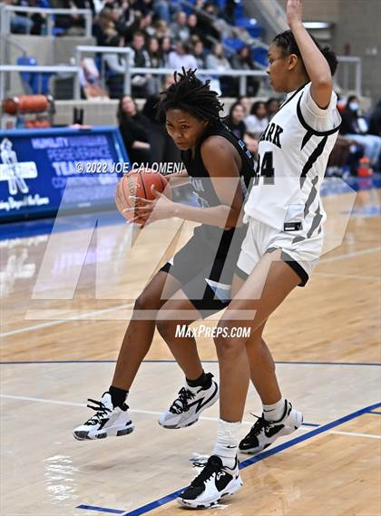 Thumbnail 3 in Clark vs Harlan (UIL 6A Region 4 Regional Semifinal) photogallery.