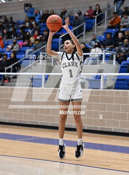 Thumbnail 2 in Clark vs Harlan (UIL 6A Region 4 Regional Semifinal) photogallery.