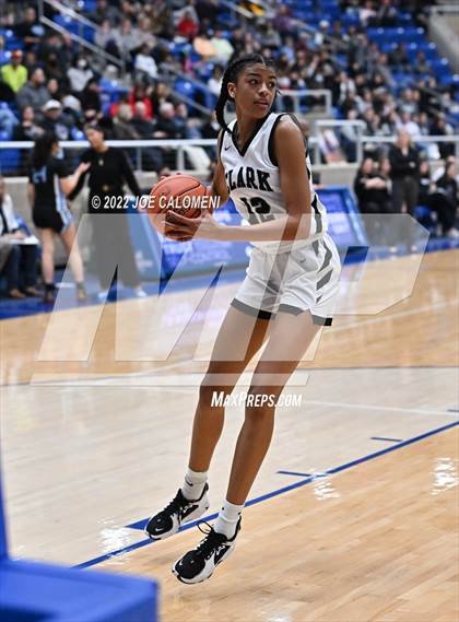 Thumbnail 2 in Clark vs Harlan (UIL 6A Region 4 Regional Semifinal) photogallery.
