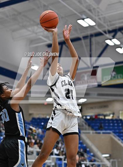 Thumbnail 1 in Clark vs Harlan (UIL 6A Region 4 Regional Semifinal) photogallery.