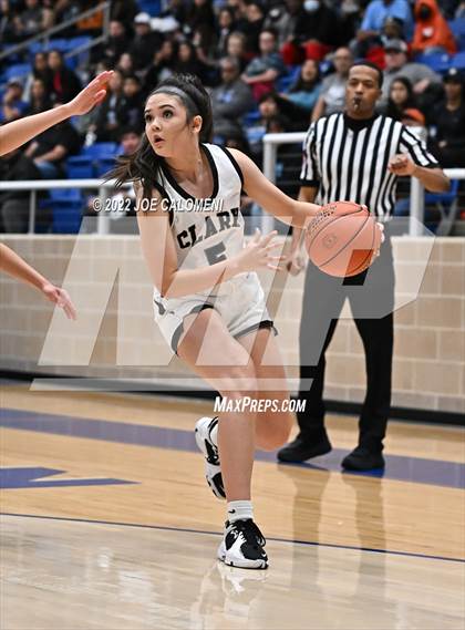 Thumbnail 3 in Clark vs Harlan (UIL 6A Region 4 Regional Semifinal) photogallery.