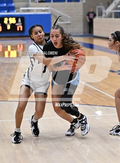 Thumbnail 1 in Clark vs Harlan (UIL 6A Region 4 Regional Semifinal) photogallery.
