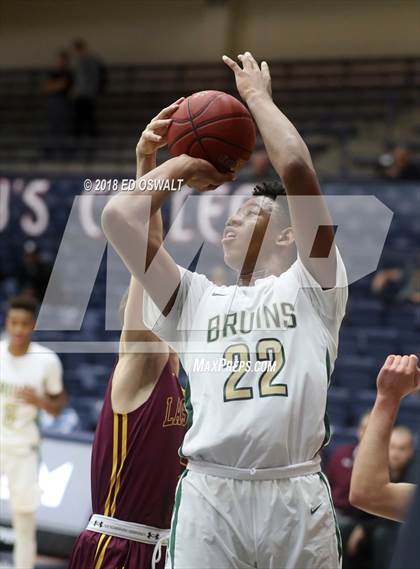 Thumbnail 3 in Las Lomas vs. St. Patrick-St. Vincent (MaxPreps MLK Classic) photogallery.