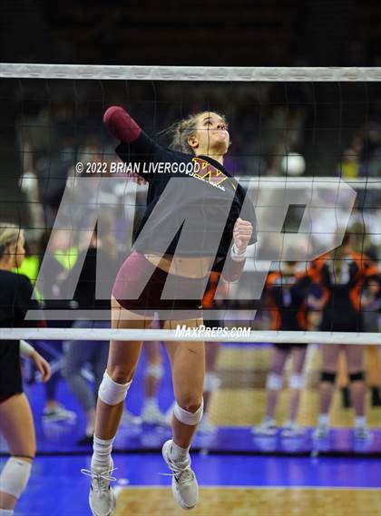 Thumbnail 1 in Windsor vs. Thompson Valley (CHSAA 4A State Championships Final) photogallery.