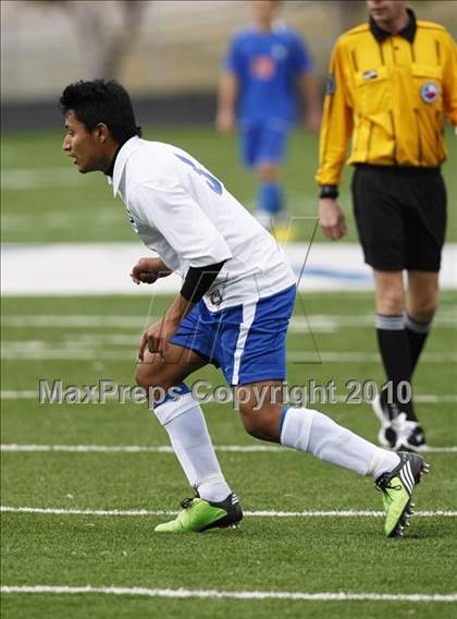 Thumbnail 3 in Grand Prairie vs. Bowie (Martin Invitational Soccer Tournament)) photogallery.