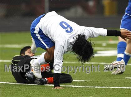 Thumbnail 1 in Grand Prairie vs. Bowie (Martin Invitational Soccer Tournament)) photogallery.