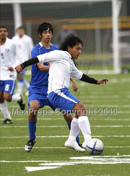 Thumbnail 1 in Grand Prairie vs. Bowie (Martin Invitational Soccer Tournament)) photogallery.