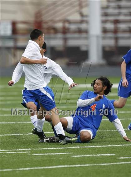 Thumbnail 3 in Grand Prairie vs. Bowie (Martin Invitational Soccer Tournament)) photogallery.