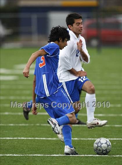Thumbnail 3 in Grand Prairie vs. Bowie (Martin Invitational Soccer Tournament)) photogallery.