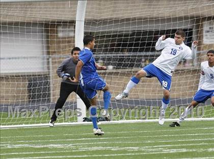 Thumbnail 3 in Grand Prairie vs. Bowie (Martin Invitational Soccer Tournament)) photogallery.