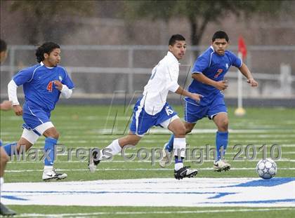 Thumbnail 2 in Grand Prairie vs. Bowie (Martin Invitational Soccer Tournament)) photogallery.