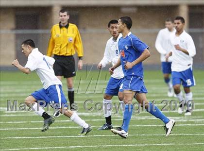 Thumbnail 2 in Grand Prairie vs. Bowie (Martin Invitational Soccer Tournament)) photogallery.