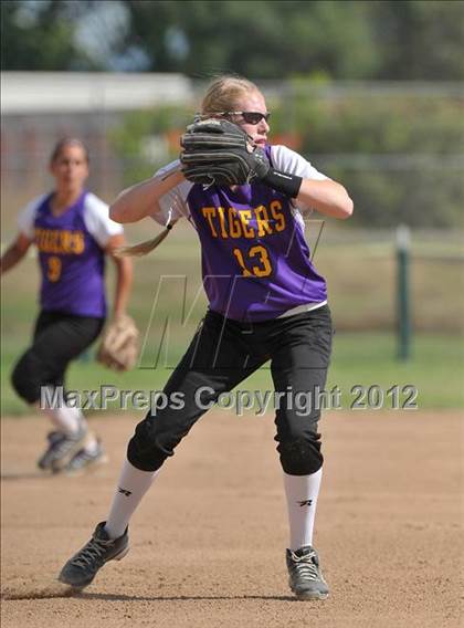 Thumbnail 2 in Ponderosa vs. Tokay (CIF SJS D1 Playoffs) photogallery.
