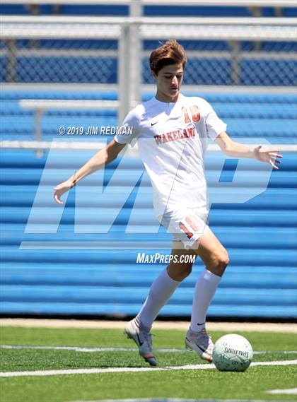 Thumbnail 2 in Bel Air vs. Wakeland (UIL 5A Final) photogallery.