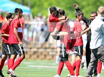 Thumbnail 3 in Bel Air vs. Wakeland (UIL 5A Final) photogallery.