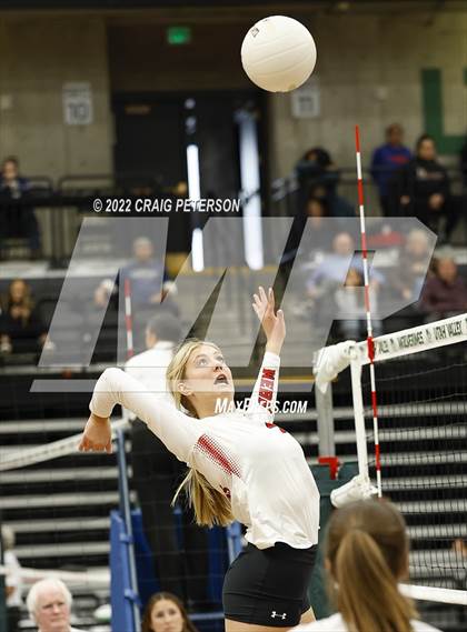 Thumbnail 2 in Weber vs. Skyridge (UHSAA 6A Quarterfinal) photogallery.