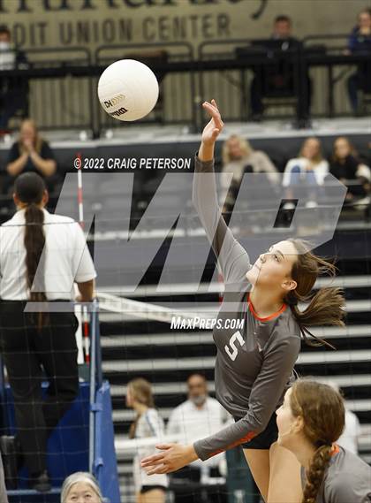 Thumbnail 3 in Weber vs. Skyridge (UHSAA 6A Quarterfinal) photogallery.