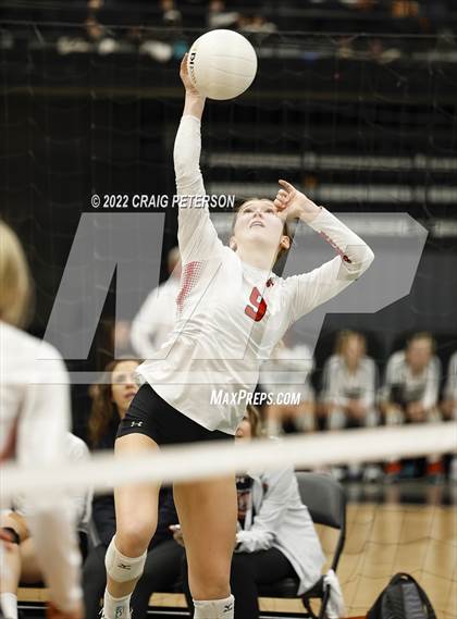 Thumbnail 2 in Weber vs. Skyridge (UHSAA 6A Quarterfinal) photogallery.