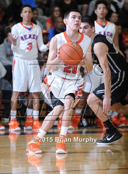 Thumbnail 2 in Rainier Beach vs. Oregon City (Les Schwab Invitational) photogallery.