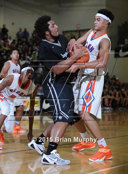 Thumbnail 3 in Rainier Beach vs. Oregon City (Les Schwab Invitational) photogallery.