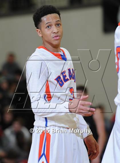 Thumbnail 3 in Rainier Beach vs. Oregon City (Les Schwab Invitational) photogallery.