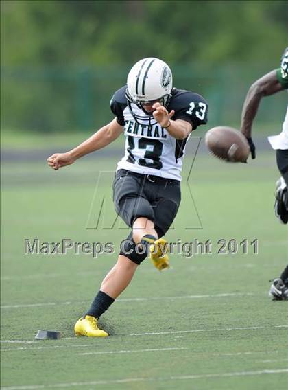 Thumbnail 2 in Madison vs. Central (Florida vs. Texas Football Showcase) photogallery.