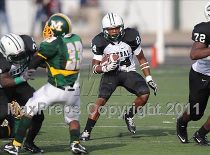 Thumbnail 1 in Madison vs. Central (Florida vs. Texas Football Showcase) photogallery.