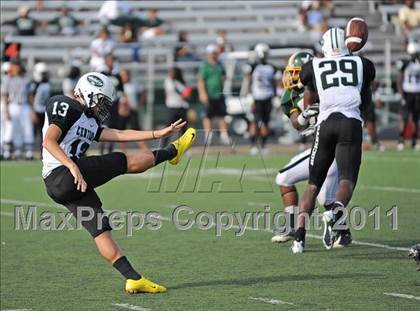 Thumbnail 2 in Madison vs. Central (Florida vs. Texas Football Showcase) photogallery.