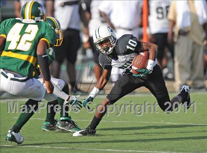 Thumbnail 3 in Madison vs. Central (Florida vs. Texas Football Showcase) photogallery.