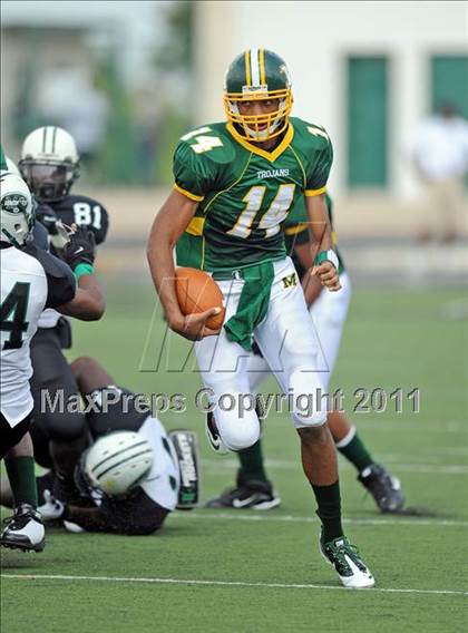 Thumbnail 2 in Madison vs. Central (Florida vs. Texas Football Showcase) photogallery.