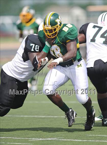 Thumbnail 2 in Madison vs. Central (Florida vs. Texas Football Showcase) photogallery.