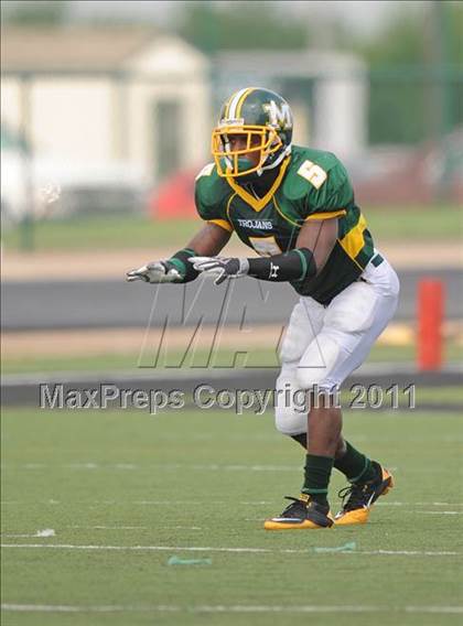 Thumbnail 1 in Madison vs. Central (Florida vs. Texas Football Showcase) photogallery.