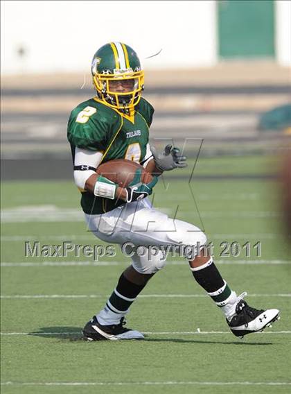 Thumbnail 3 in Madison vs. Central (Florida vs. Texas Football Showcase) photogallery.