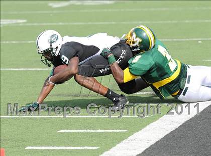 Thumbnail 2 in Madison vs. Central (Florida vs. Texas Football Showcase) photogallery.