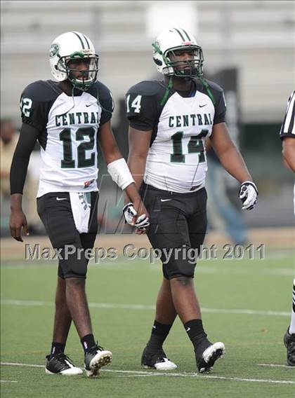 Thumbnail 2 in Madison vs. Central (Florida vs. Texas Football Showcase) photogallery.