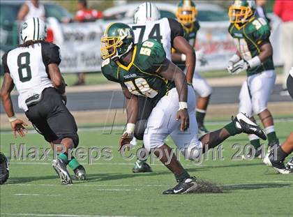 Thumbnail 1 in Madison vs. Central (Florida vs. Texas Football Showcase) photogallery.