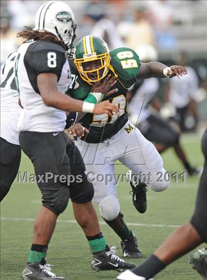 Thumbnail 1 in Madison vs. Central (Florida vs. Texas Football Showcase) photogallery.