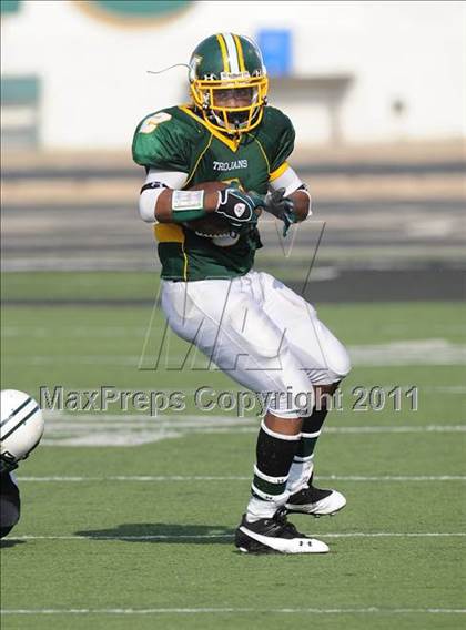 Thumbnail 2 in Madison vs. Central (Florida vs. Texas Football Showcase) photogallery.
