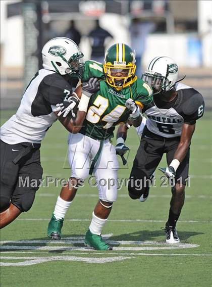 Thumbnail 2 in Madison vs. Central (Florida vs. Texas Football Showcase) photogallery.